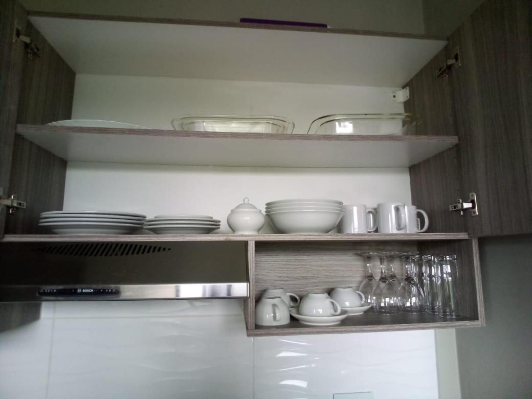 Rosebank Accommodation ヨハネスブルグ エクステリア 写真