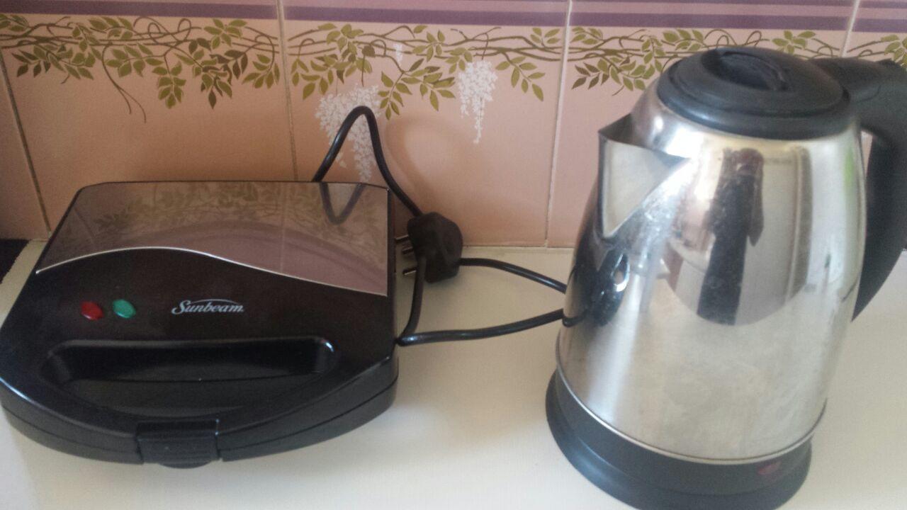 Rosebank Accommodation ヨハネスブルグ エクステリア 写真