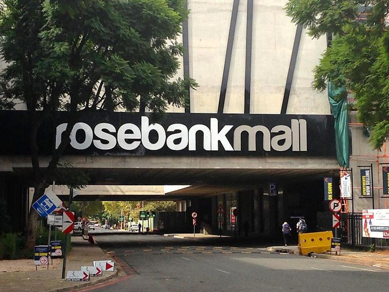 Rosebank Accommodation ヨハネスブルグ エクステリア 写真